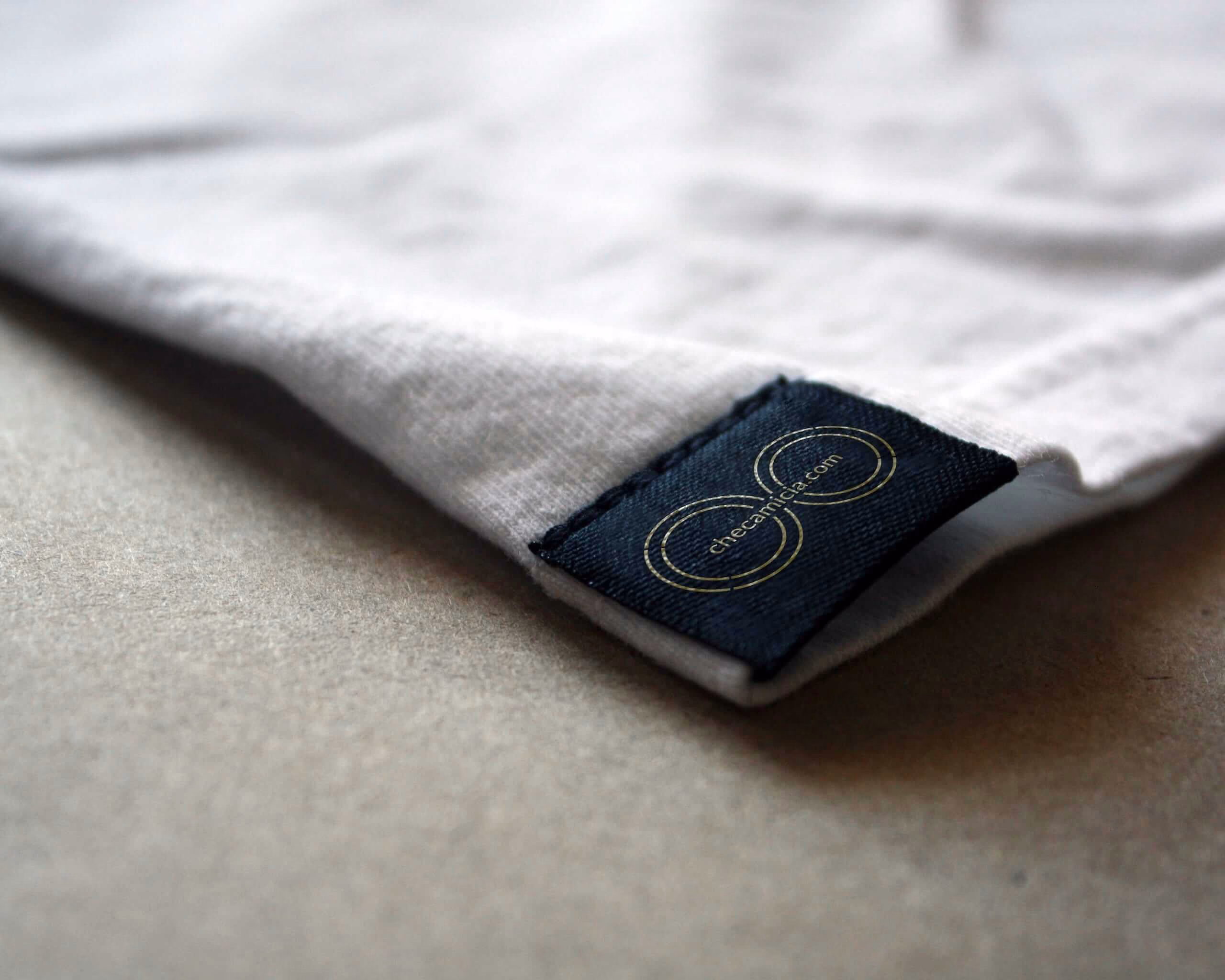 Ideazione Logo Brand Design su Tshirt CheCamicia